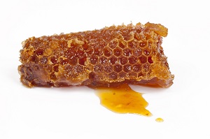 Včelí produkty aneb co od včel všechno získat